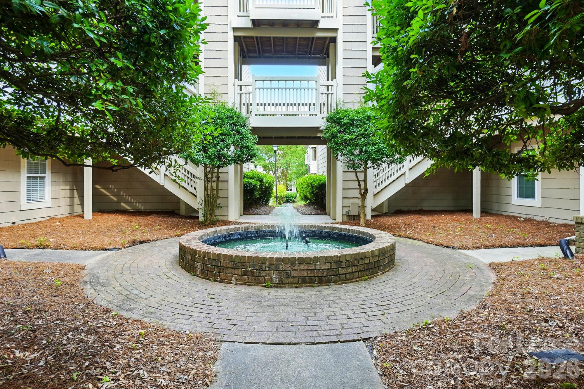 5007 Sharon Road, Unit R Charlotte, NC 28210 - Photo 7 of 43