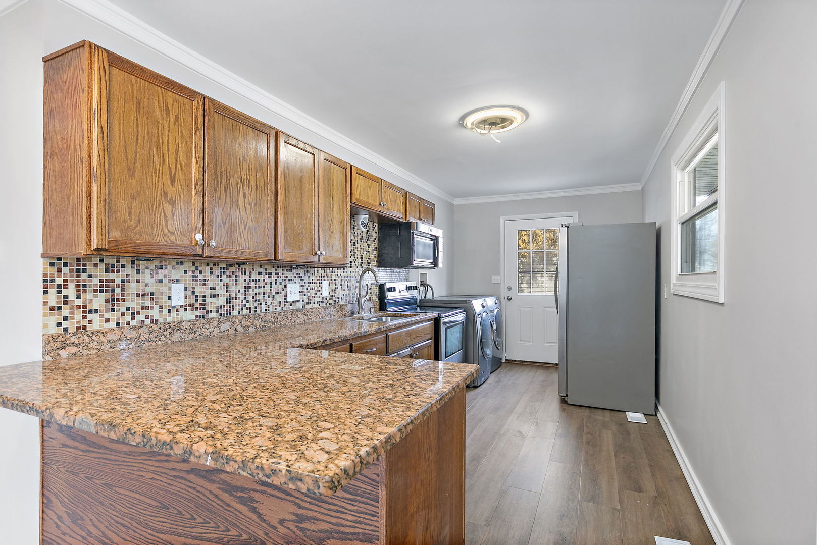 44 Wren Road Carpentersville, IL 60110 - Photo 5 of 13 Gallery Image 5
