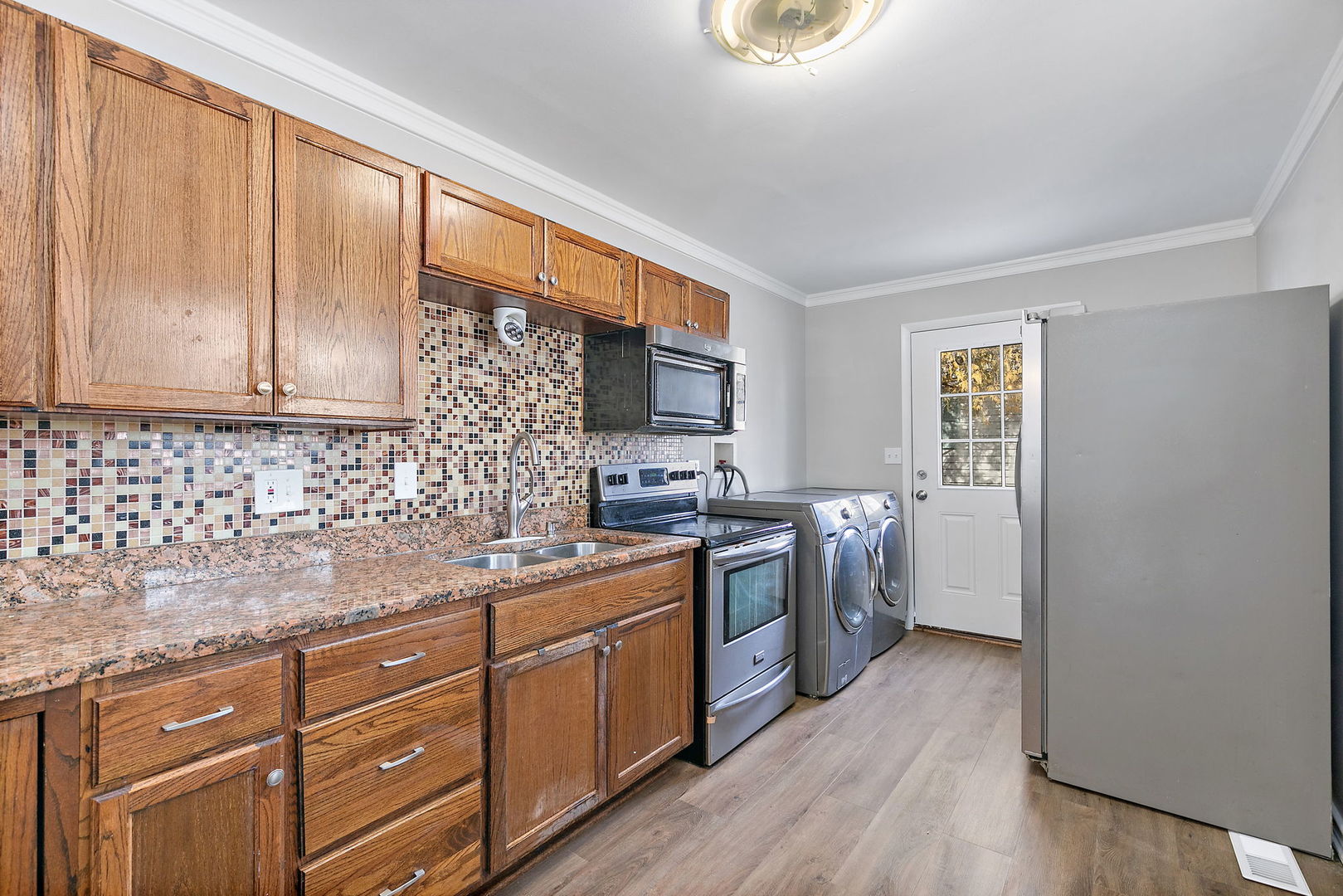 44 Wren Road Carpentersville, IL 60110 - Photo 6 of 13 Gallery Image 6