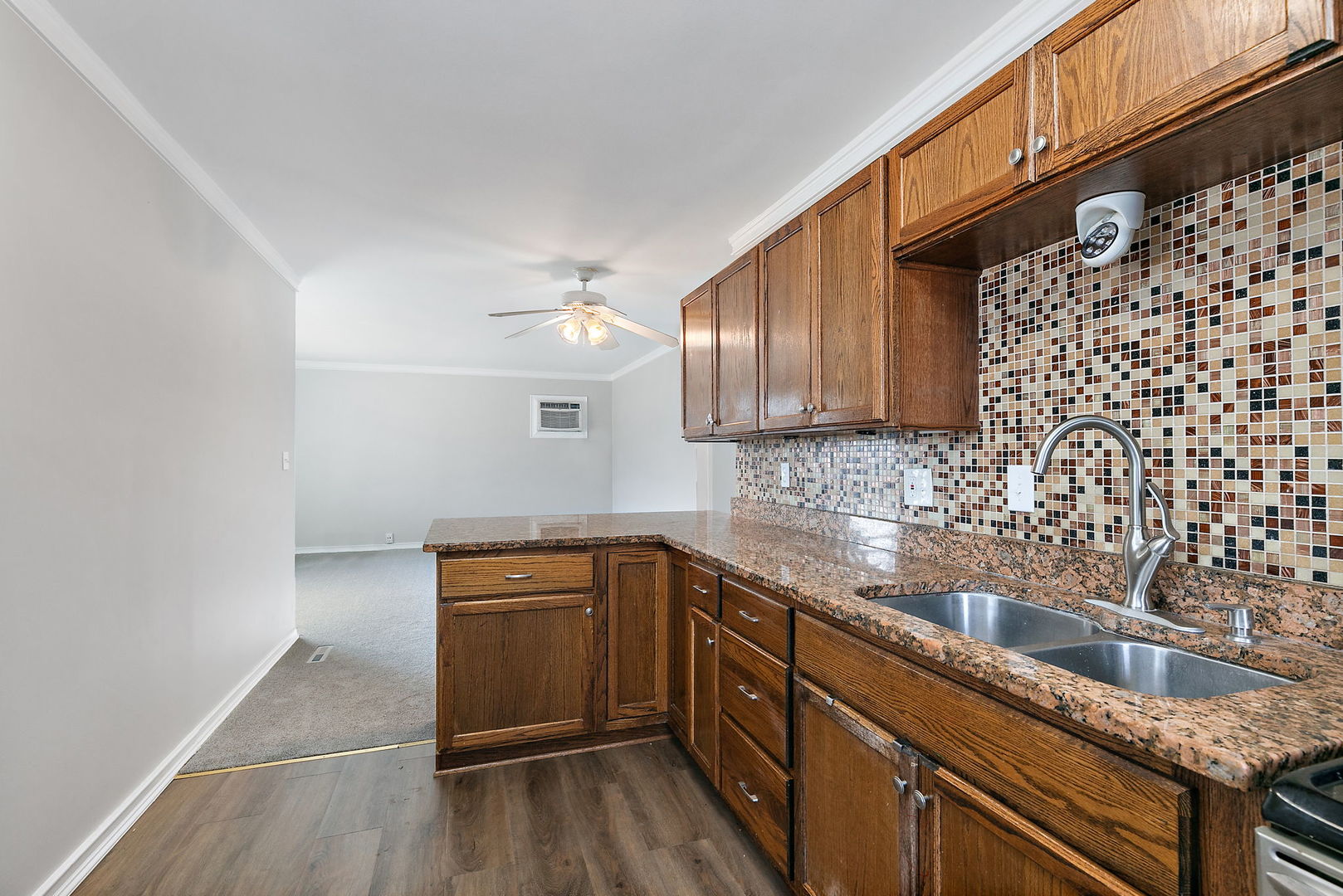 44 Wren Road Carpentersville, IL 60110 - Photo 7 of 13 Gallery Image 7