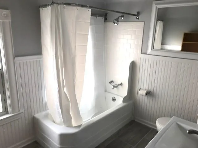 $1,100 | 2428 Colfax Avenue South, Unit 3, Minneapolis, MN 55405