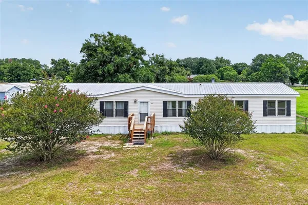 $339,000 | 311 Southeast Highway 42, Summerfield, FL 34491