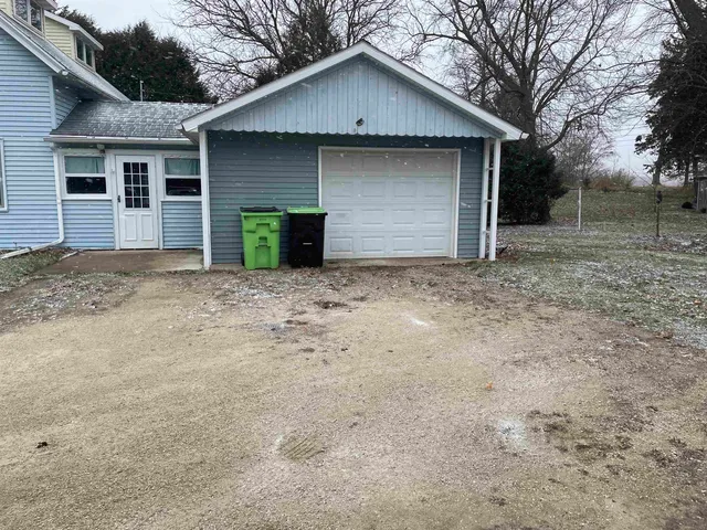 $199,000 | 311 Steiner Drive, Oakfield, WI 53065