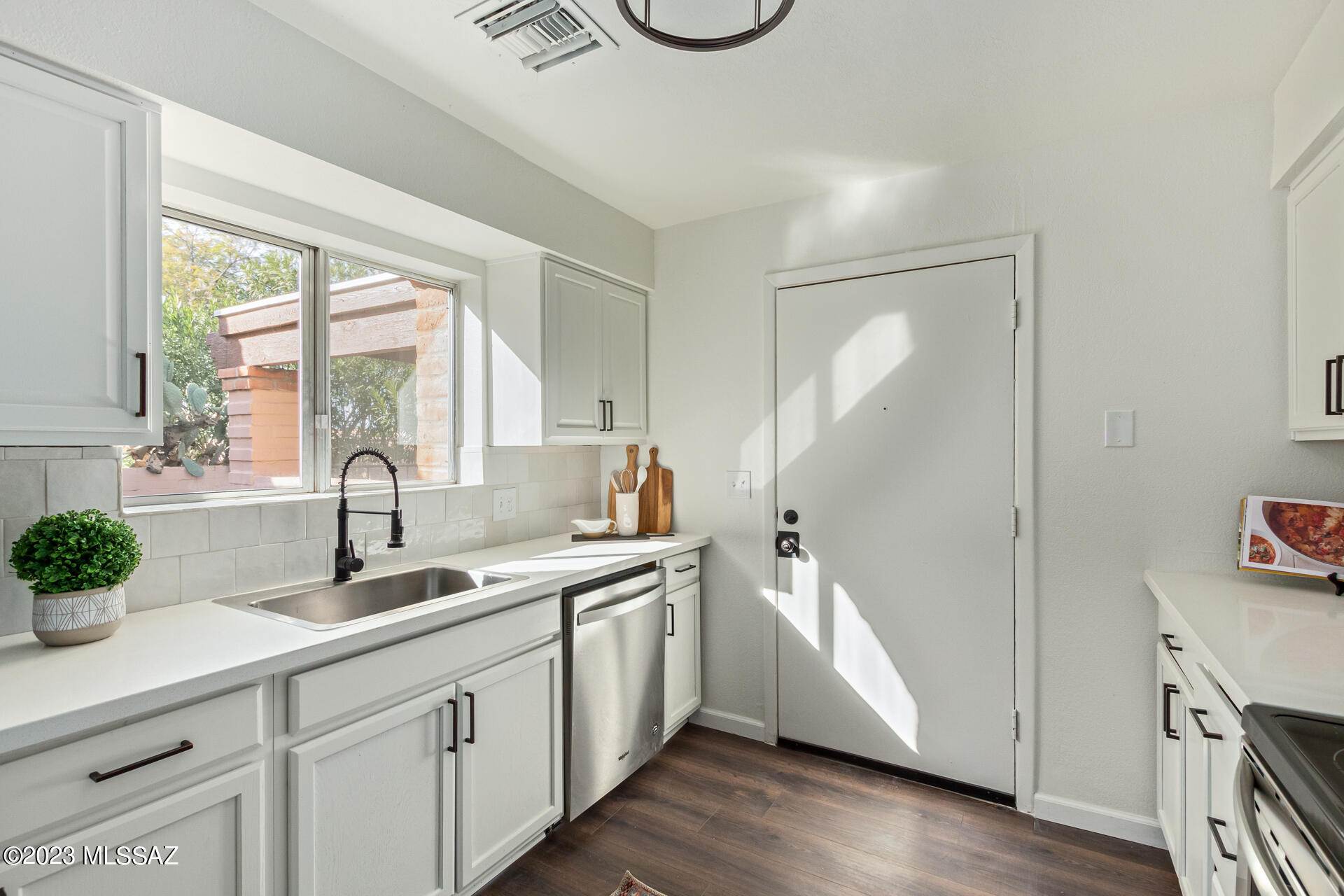4226 East Presidio Road Tucson, AZ 85712 - Photo 13 of 23