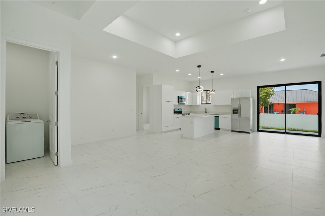 472 Rajah Street Lehigh Acres, FL 33974 - Photo 6 of 29