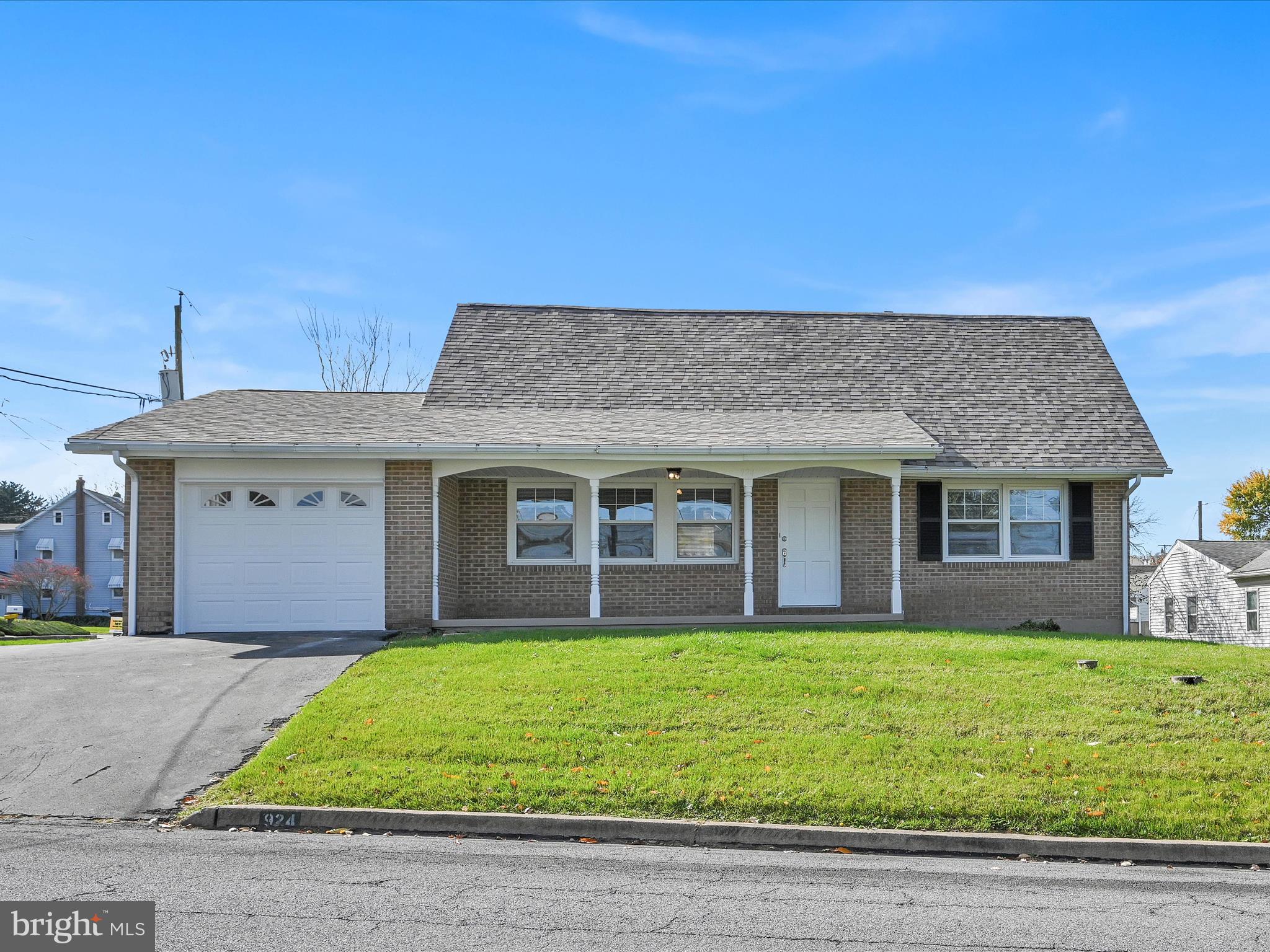 924 High Boulevard Reading, PA 19607 - Photo 1 of 33 Front
