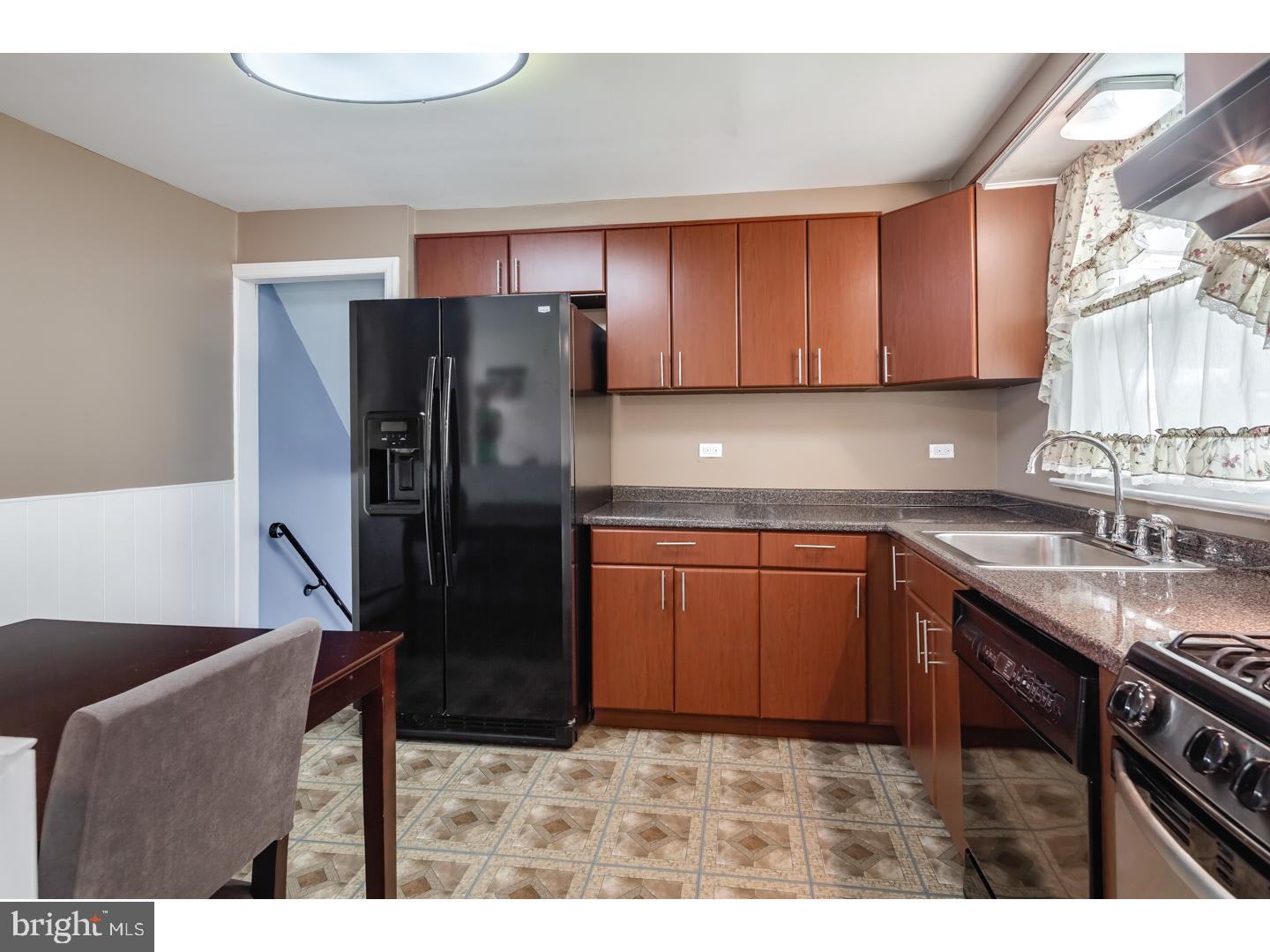 10121 Proctor Road Philadelphia, PA 19116 - Photo 8 of 23 Gallery Image 8