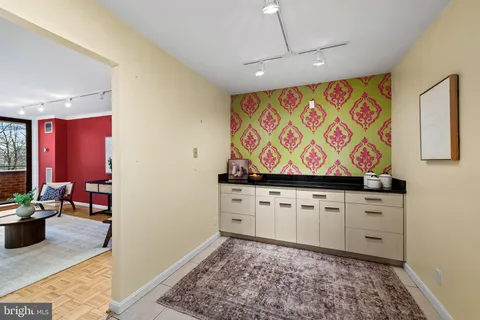 $389,000 | 111 Hamlet Hill Road, Unit 406, Baltimore, MD 21210