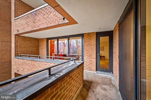 $389,000 | 111 Hamlet Hill Road, Unit 406, Baltimore, MD 21210