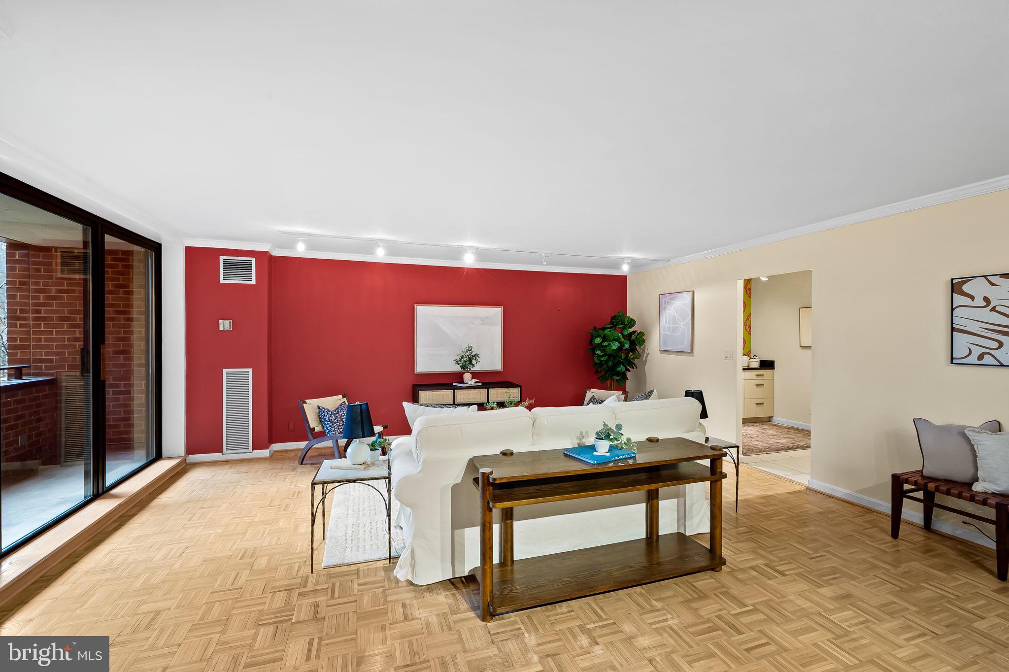 111 Hamlet Hill Road, Unit 406 Baltimore, MD 21210 - Photo 7 of 37