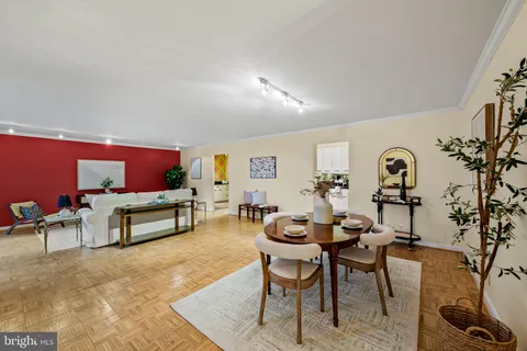 $389,000 | 111 Hamlet Hill Road, Unit 406, Baltimore, MD 21210