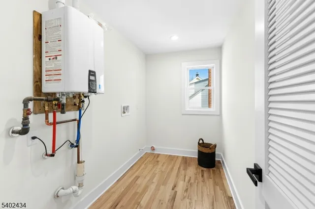 $899,900 | 61 West Colfax Avenue, Roselle Park, NJ 07204