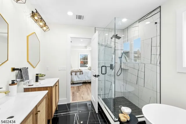 $899,900 | 61 West Colfax Avenue, Roselle Park, NJ 07204