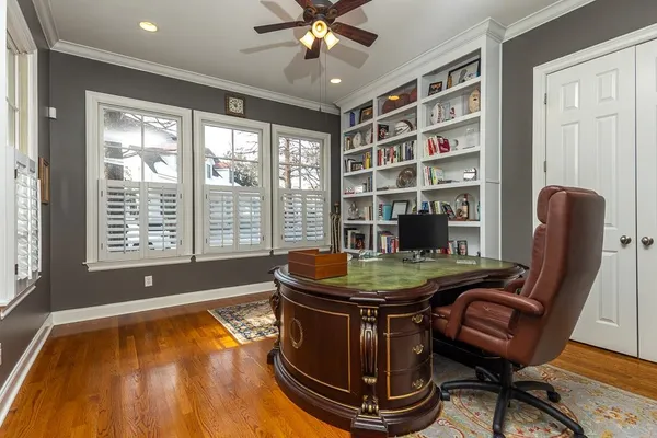 $695,000 | 170 Harbor Isle Circle North, Memphis, TN 38103