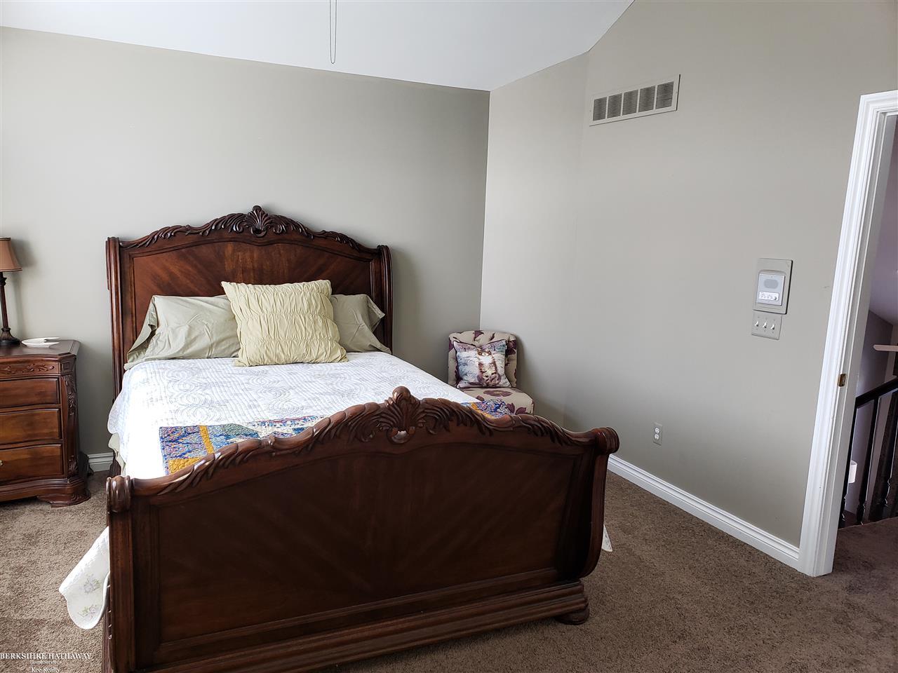 645 Appoline Court Rochester, MI 48307 - Photo 37 of 67 31369368-38.JPG