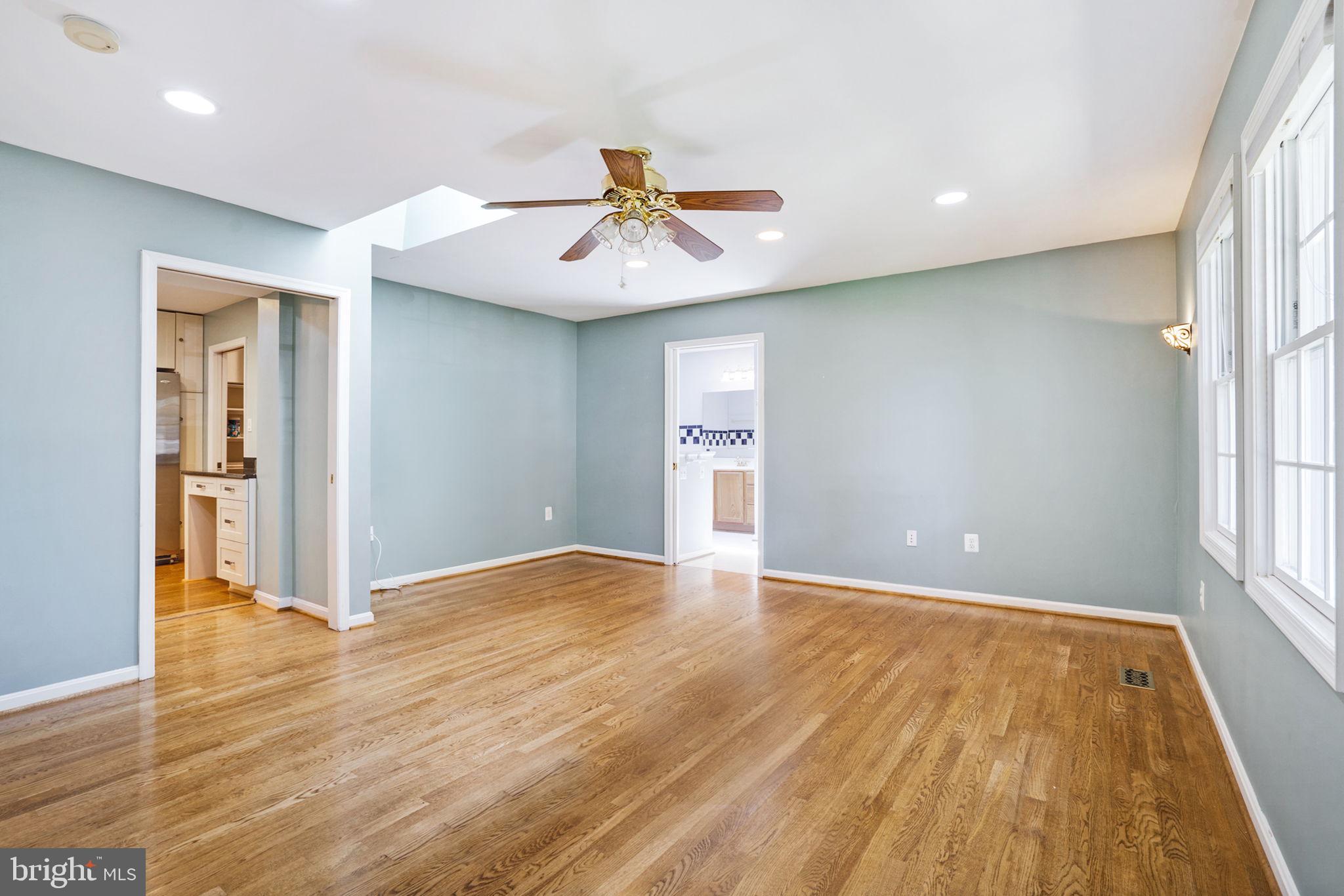 1708 Burning Tree Drive Vienna, VA 22182 - Photo 27 of 57