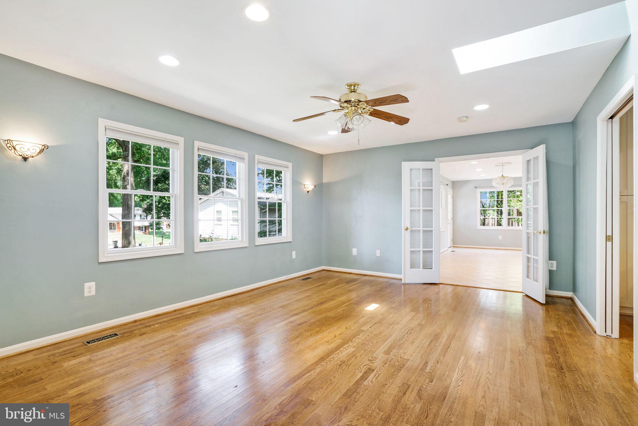 1708 Burning Tree Drive Vienna, VA 22182 - Photo 29 of 57