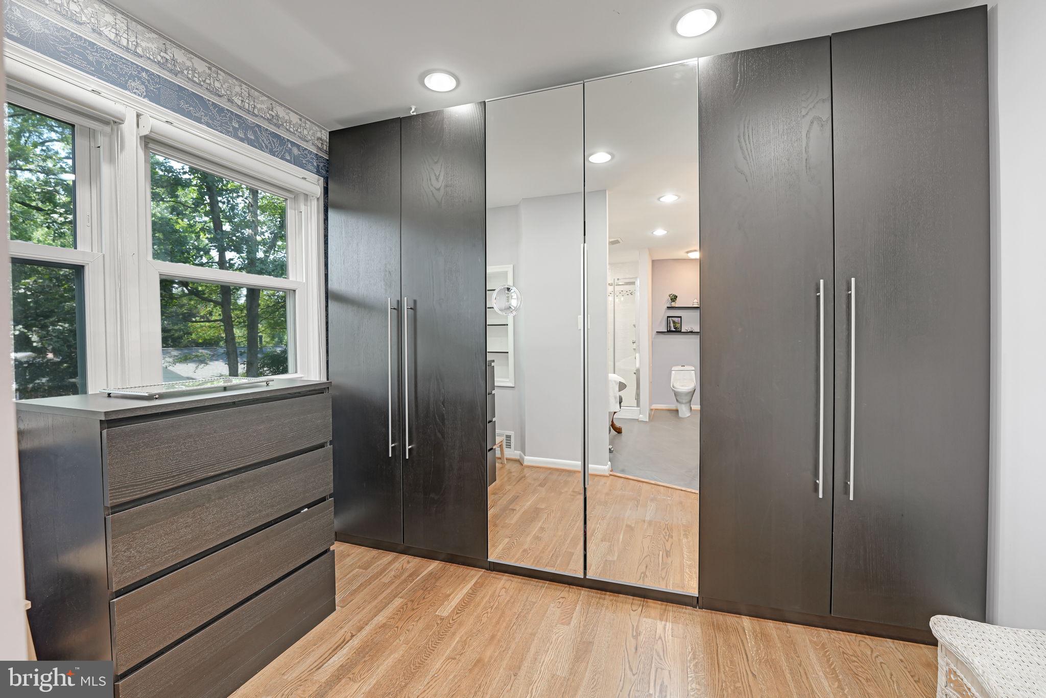 1708 Burning Tree Drive Vienna, VA 22182 - Photo 42 of 57 Upper level primary en suite dressing room