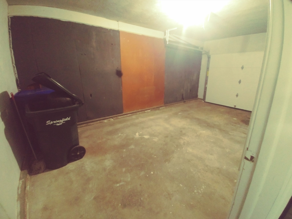 68 Dayton Street Springfield, MA 01118 - Photo 26 of 30