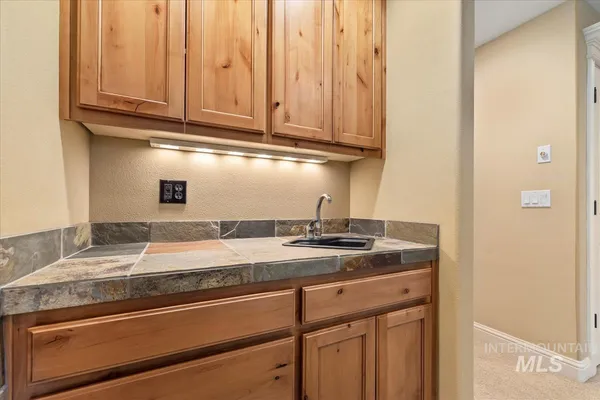$875,000 | 2562 Lauren Drive, Ontario, OR 97914