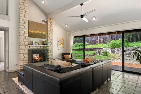 $699,500 | 1702 Deerfield Drive, Austin, TX 78741
