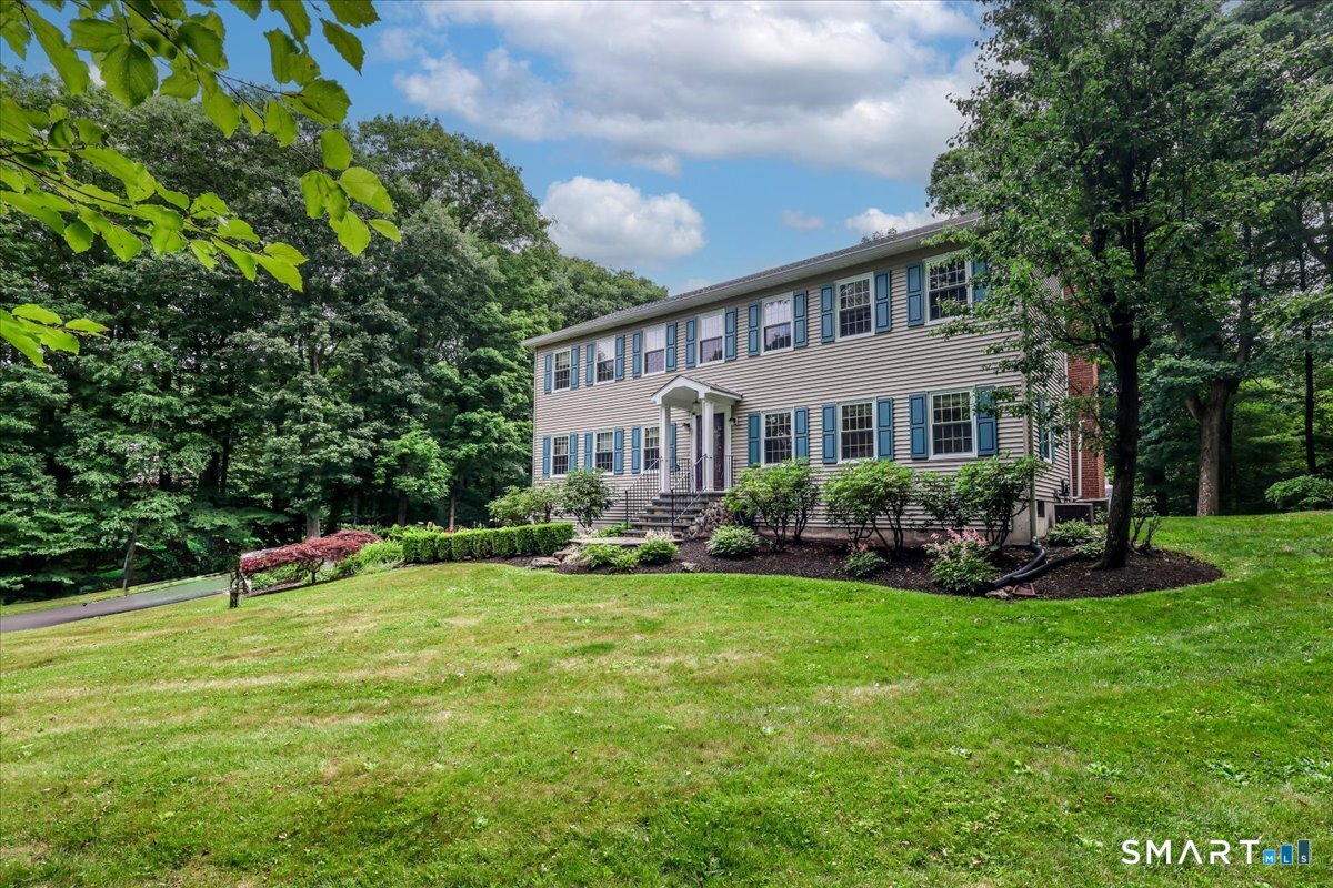 32 Country Way Bethel, CT 06801 - Photo 32 of 40