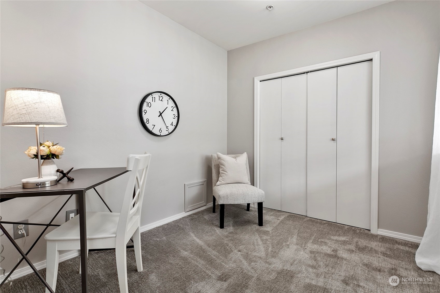 1011 Bancroft Street, Unit 303 Bellingham, WA 98225 - Photo 25 of 40 a view of room with furniture and wooden floor