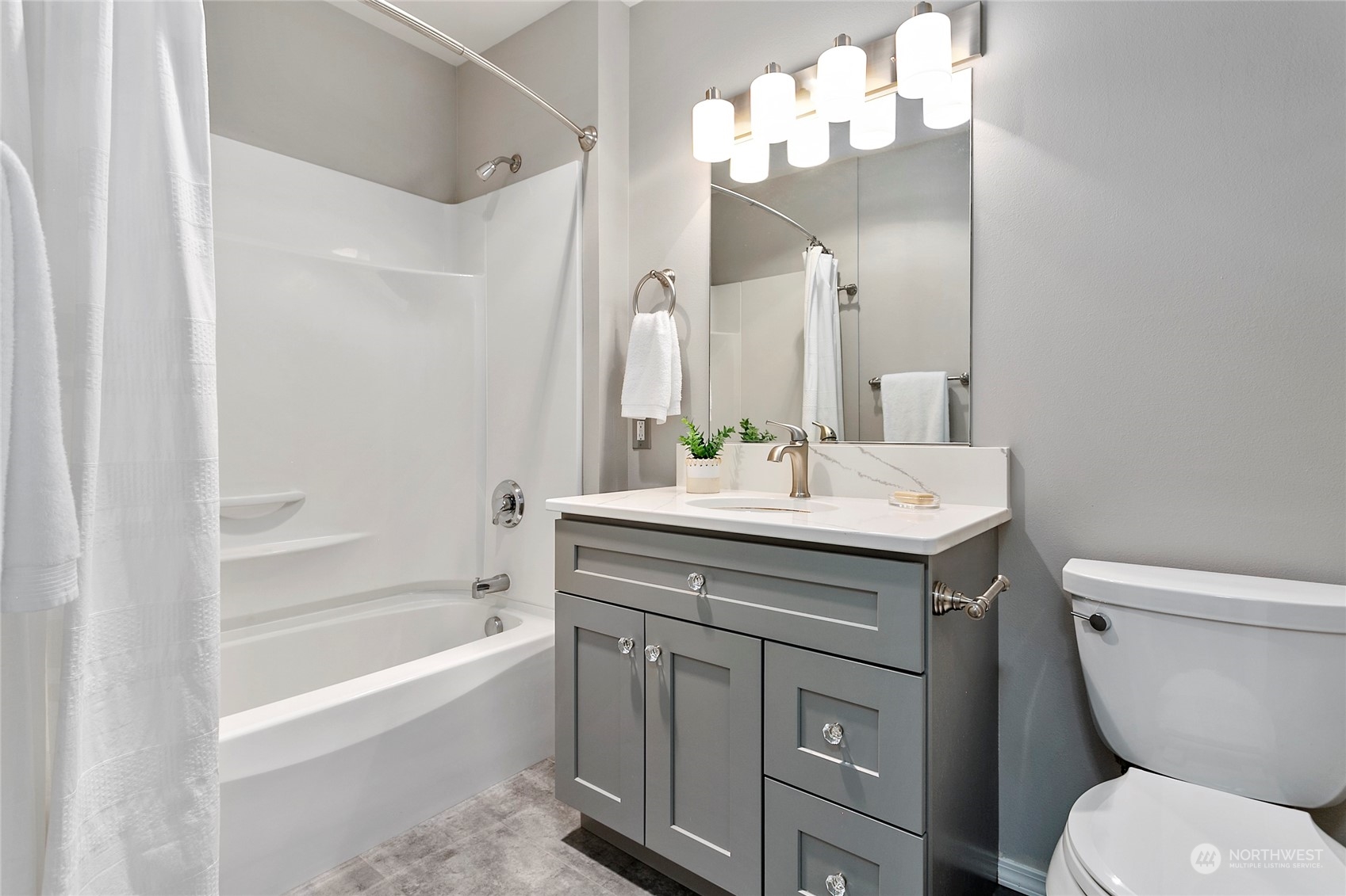 1011 Bancroft Street, Unit 303 Bellingham, WA 98225 - Photo 28 of 40 a bathroom with a sink a toilet and a bathtub