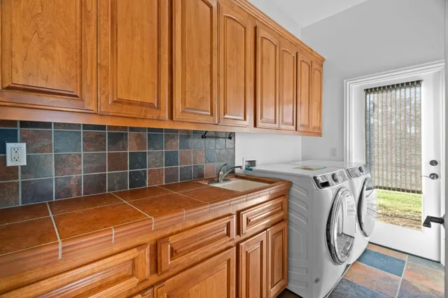 $1,999,999 | 1353 Perry Ct., Hollister, CA 95023