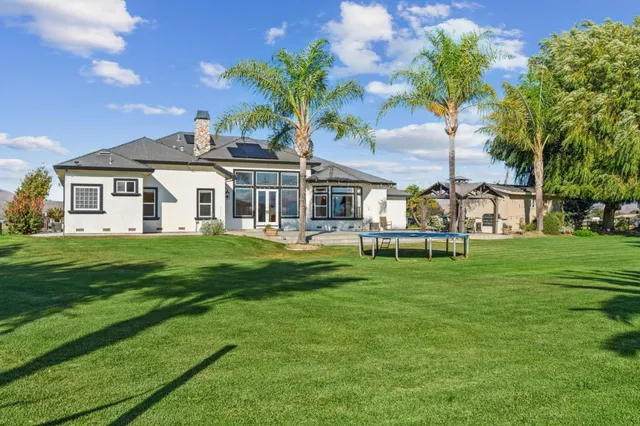 $1,999,999 | 1353 Perry Ct., Hollister, CA 95023