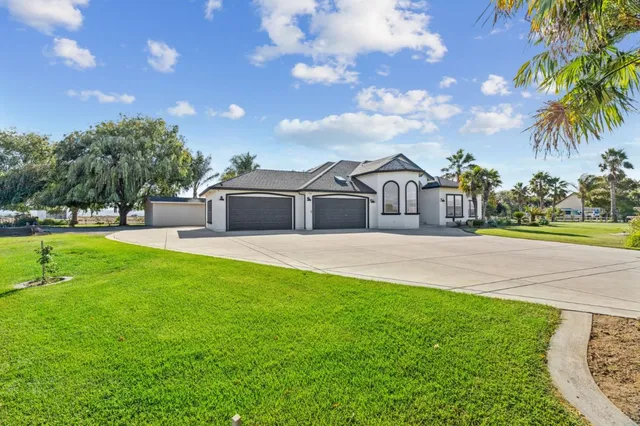 $1,999,999 | 1353 Perry Ct., Hollister, CA 95023