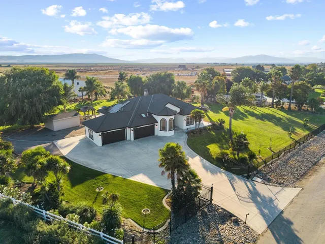 $1,999,999 | 1353 Perry Ct., Hollister, CA 95023