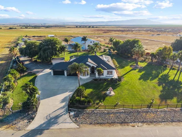 $1,999,999 | 1353 Perry Ct., Hollister, CA 95023