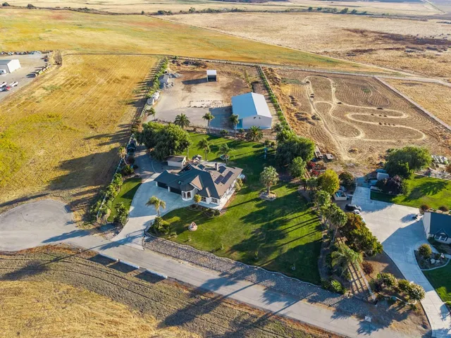 $1,999,999 | 1353 Perry Ct., Hollister, CA 95023