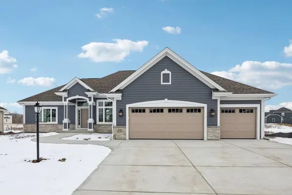 $839,900 | W221-n4564 W221-n4564 Timber Court, Unit LT175, Pewaukee, WI 53072