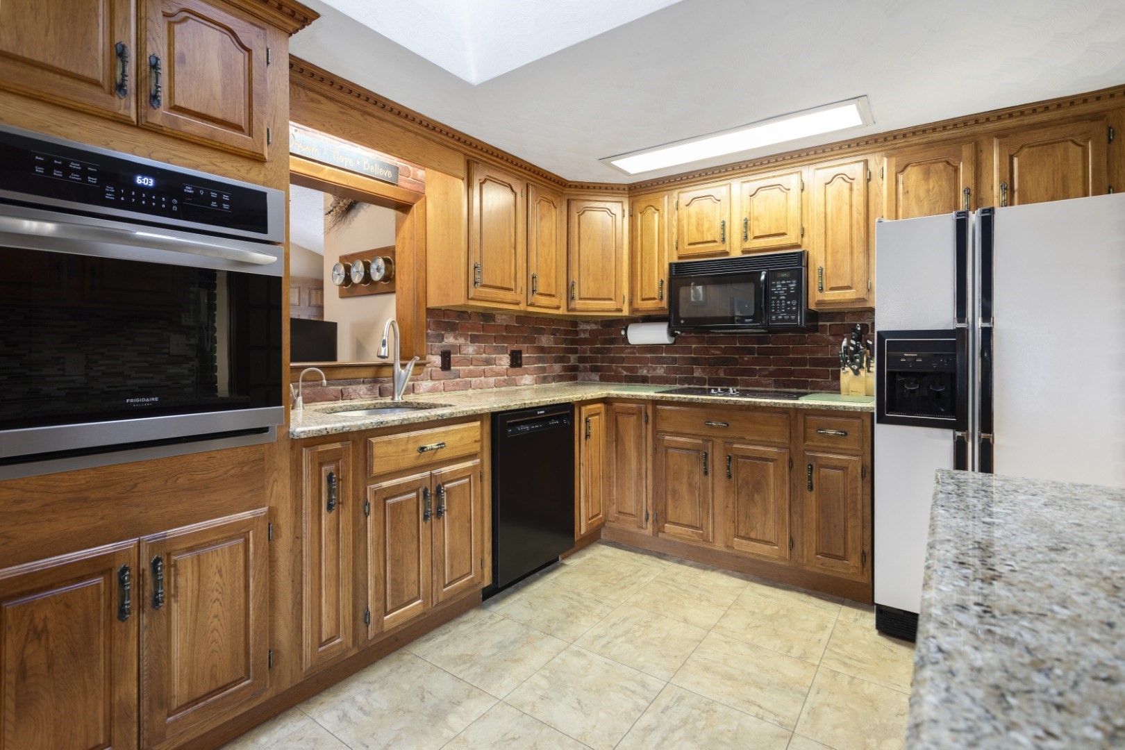 12 Carpenter Road Lynnfield, MA 01940 - Photo 14 of 40 Gallery Image 14