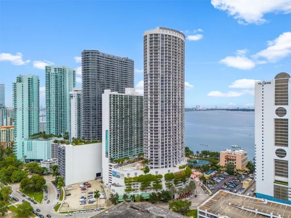 $325,000 | 1750 North Bayshore Drive, Unit 4811, Miami, FL 33132