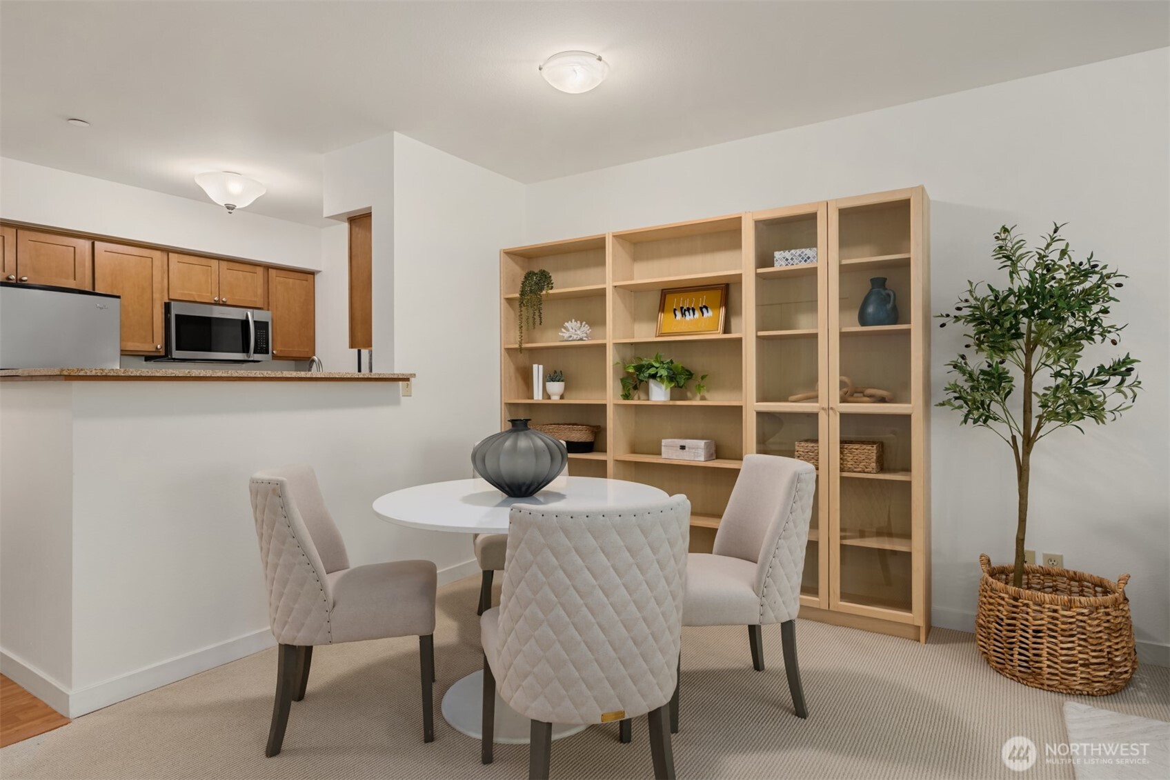 300 High School Road Northeast, Unit 412 Bainbridge Island, WA 98110 - Photo 8 of 25