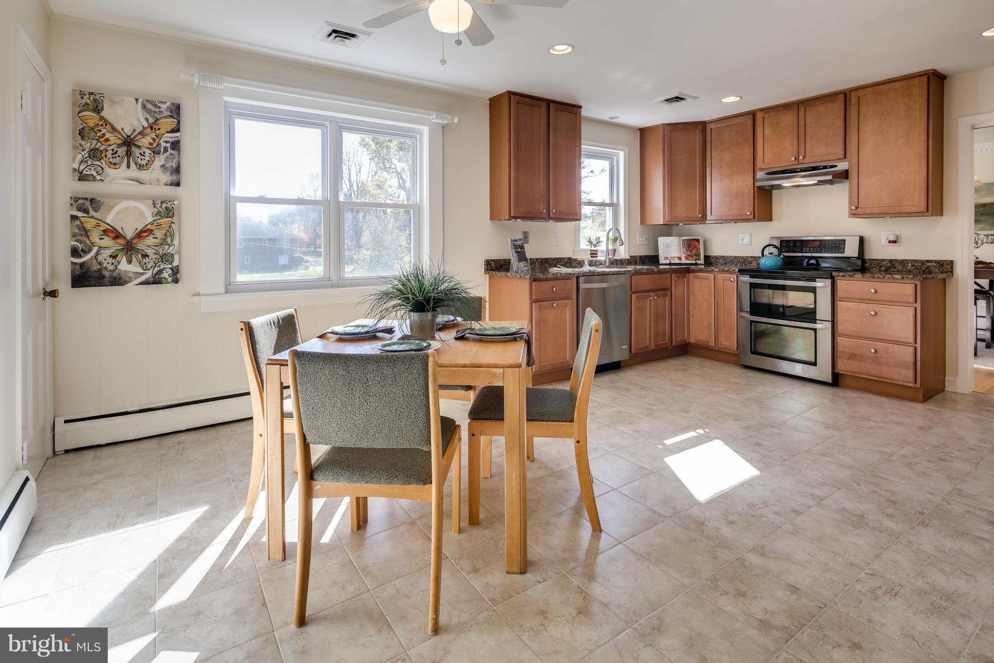 9117 Waycross Road Ellicott City, MD 21042 - Photo 7 of 25 Kitchen
