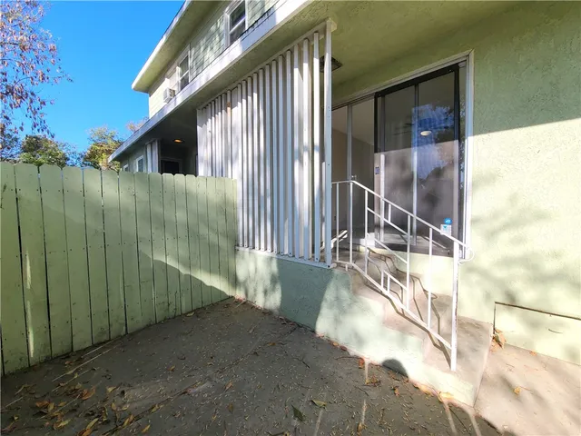 $1,545 | 3891 Locust Street, Riverside, CA 92501
