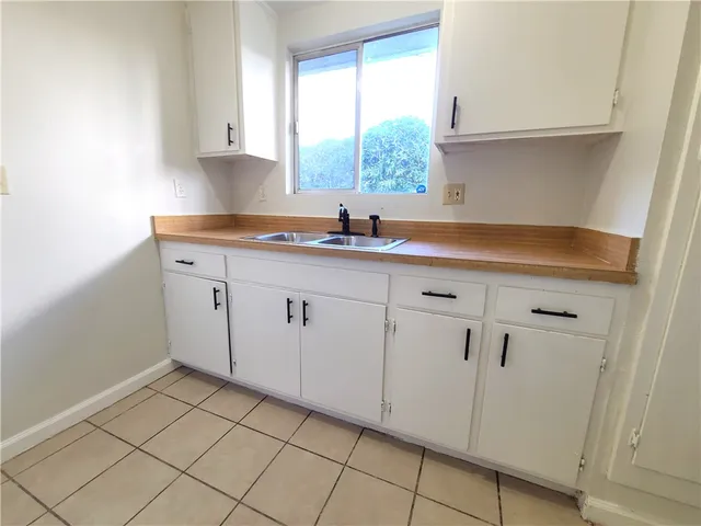 $1,545 | 3891 Locust Street, Riverside, CA 92501