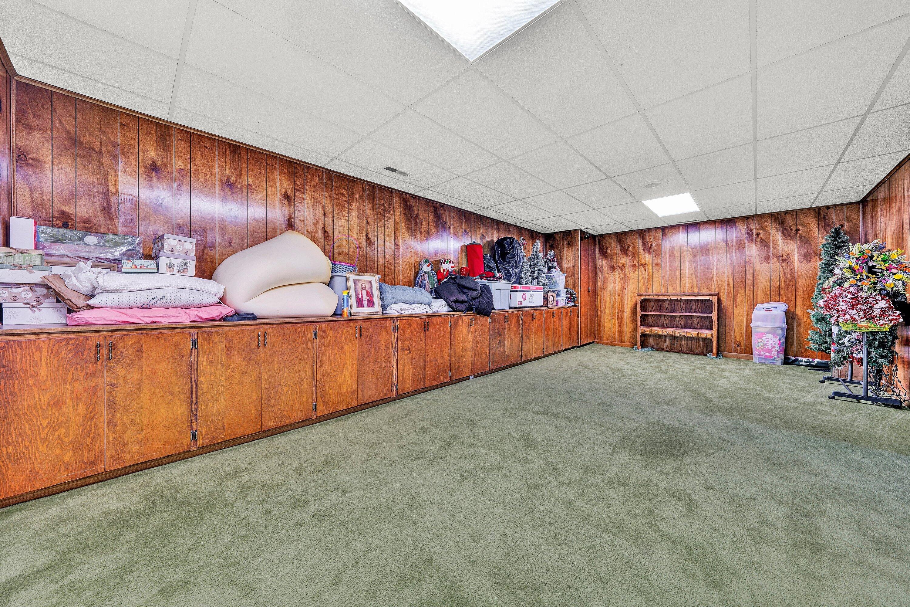 2228 Thomason Lane Goodview, VA 24095 - Photo 38 of 70 2228 TL Family room3