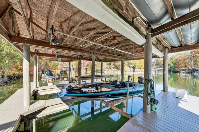 $888,000 | 2228 Thomason Lane, Goodview, VA 24095