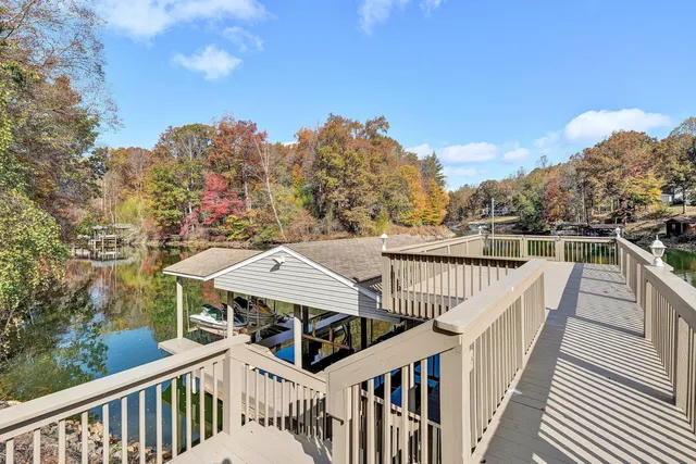 $888,000 | 2228 Thomason Lane, Goodview, VA 24095