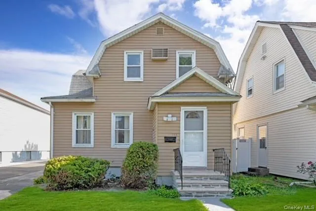 $680,000 | 750 Prospect Street, Baldwin, NY 11510