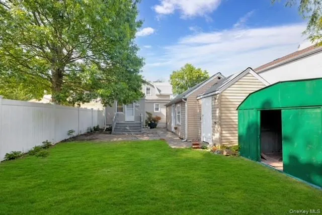 $680,000 | 750 Prospect Street, Baldwin, NY 11510