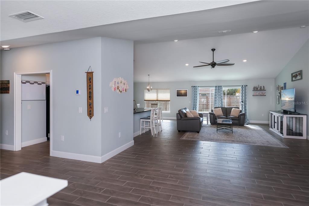 601 Citrus Road Venice, FL 34293 - Photo 5 of 58