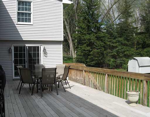 208 Sunridge Road Pittsburgh, PA 15238 - Photo 14 of 16 Patio/Deck.