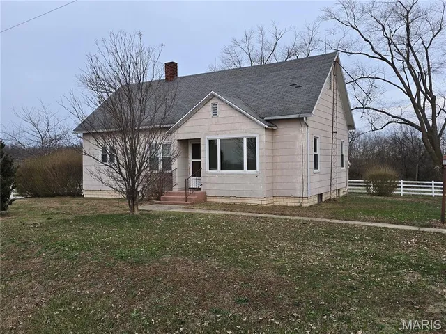 $80,000 | 19128 Co Highway 24, Centralia, IL 62801