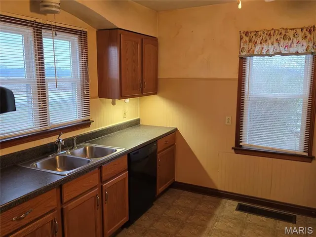 $80,000 | 19128 Co Highway 24, Centralia, IL 62801